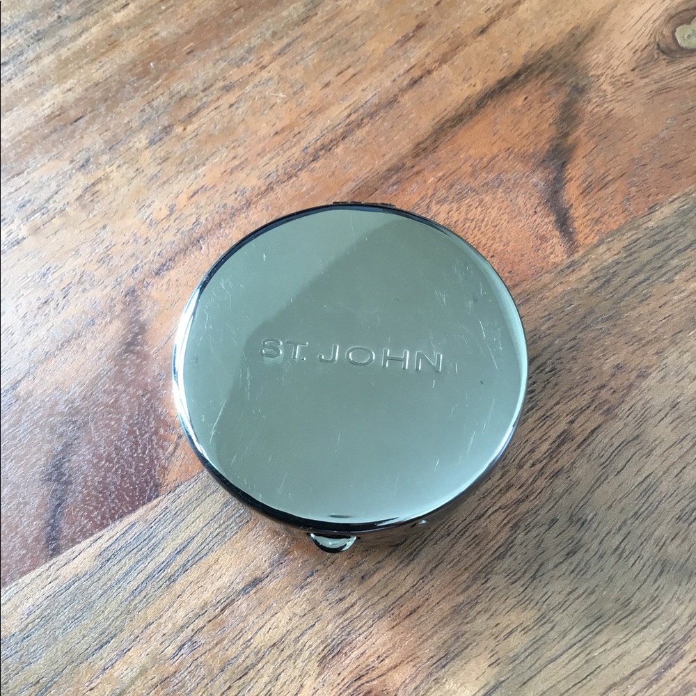 St. John Compact Mirror - Picture 3 of 4